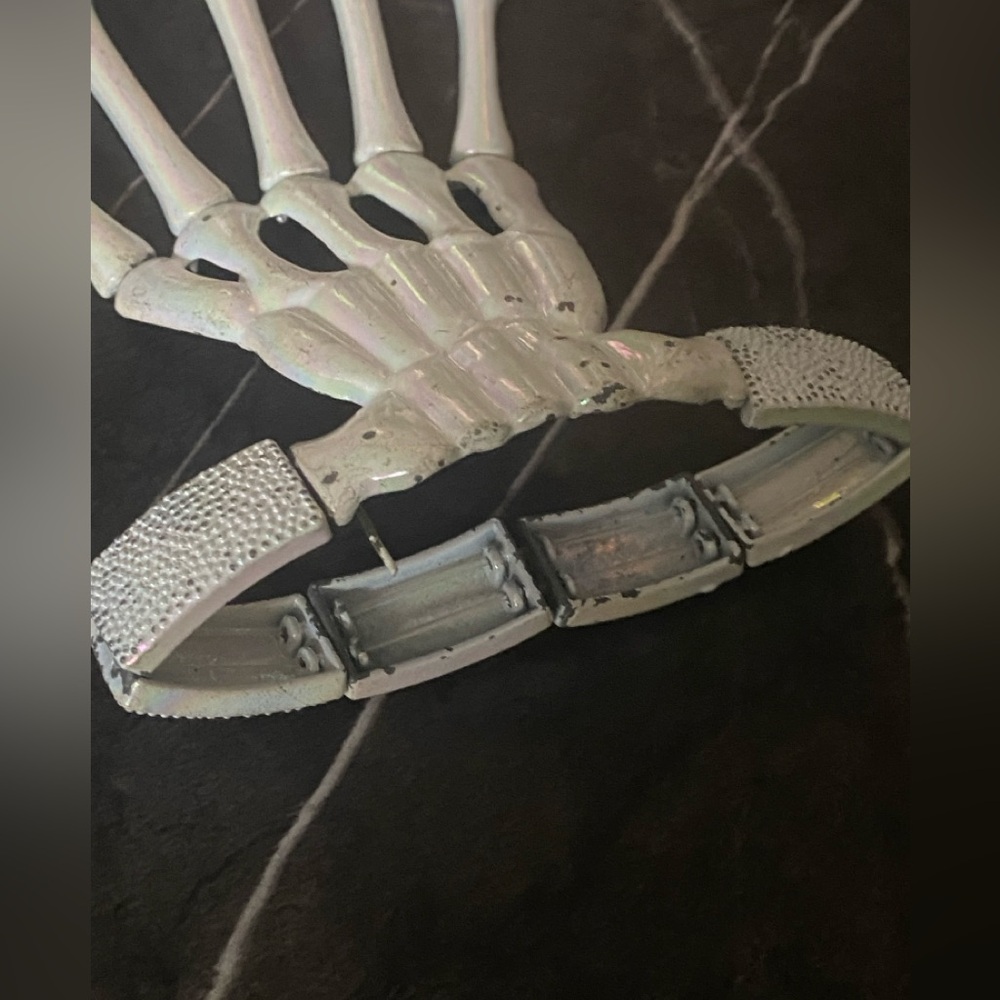 Metal Skeleton Hand Bracelet & Rings - Picture 5 of 5